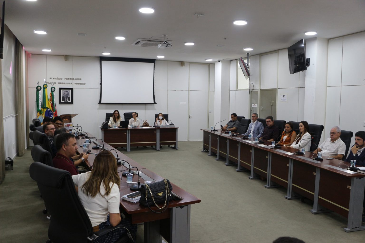 MP re&uacute;ne gestores para viabilizar concurso p&uacute;blico em 10 cidades do RN.