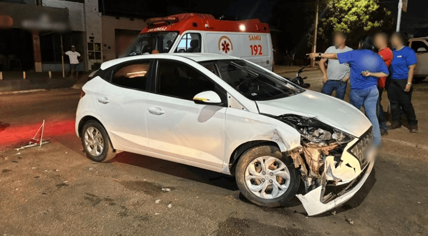 Motociclista é lançado sobre carro após colisão envolvendo três veículos em Rondonópolis