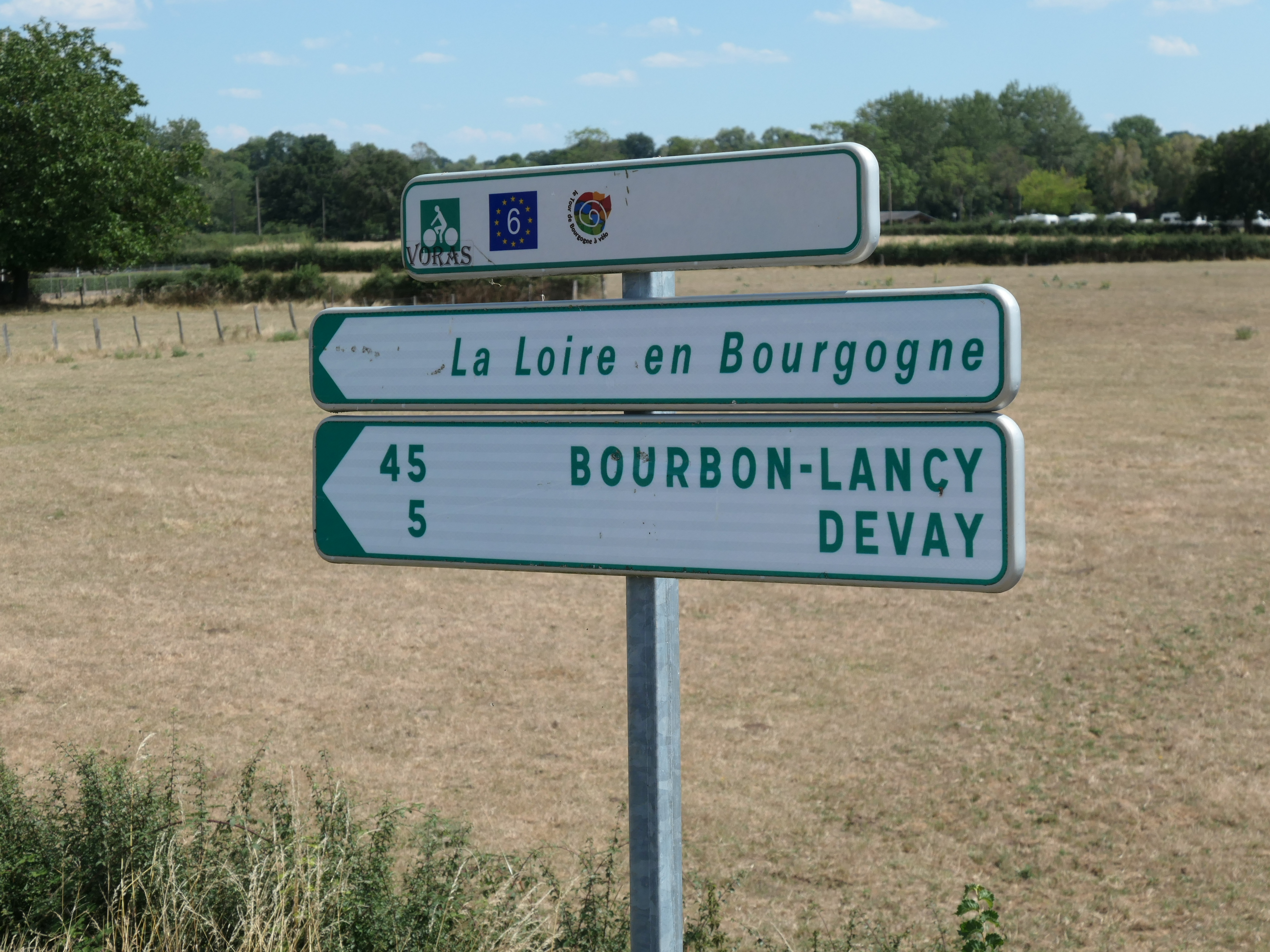Nos vélos de randonnée et contenu de nos sacoches Nos vélos de randonnée et contenu de nos sacoches