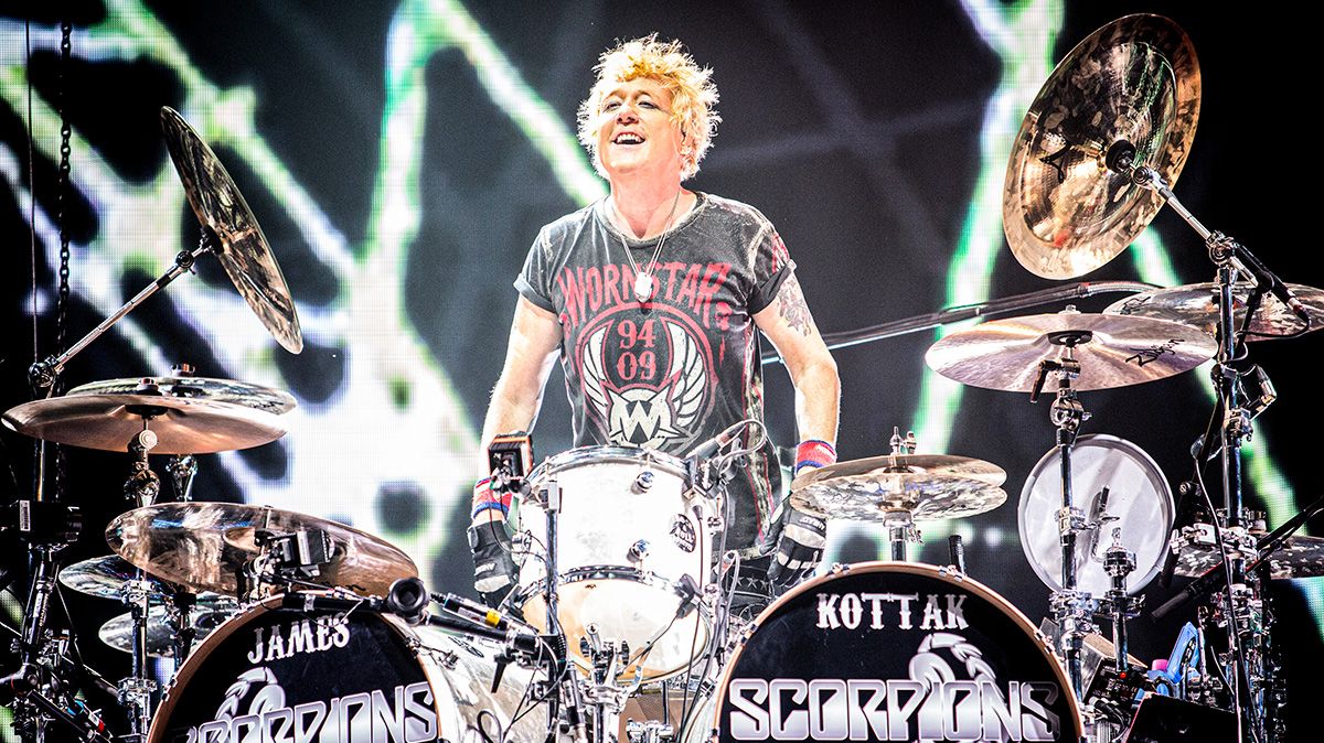 Morreu James Kottak, ex-baterista do Scorpions