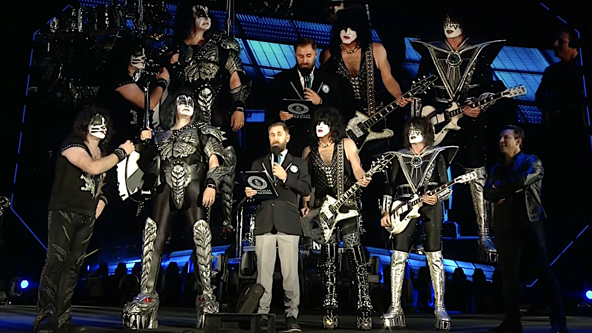 Where to catch your favorite celebrity live performance · where to watch the new years eve 2022 fireworks in . Kiss New Year S Eve Livestream Show Is A Record Breaking Spectacle