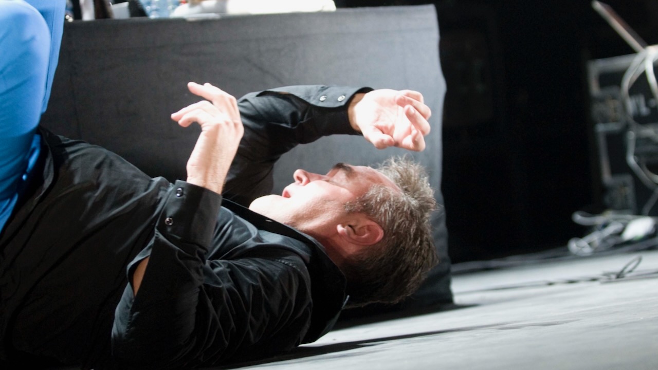 Morrissey Cancels Valencia Concert: Hotel Noise Causes 'Sleep Deprivation' (2026)