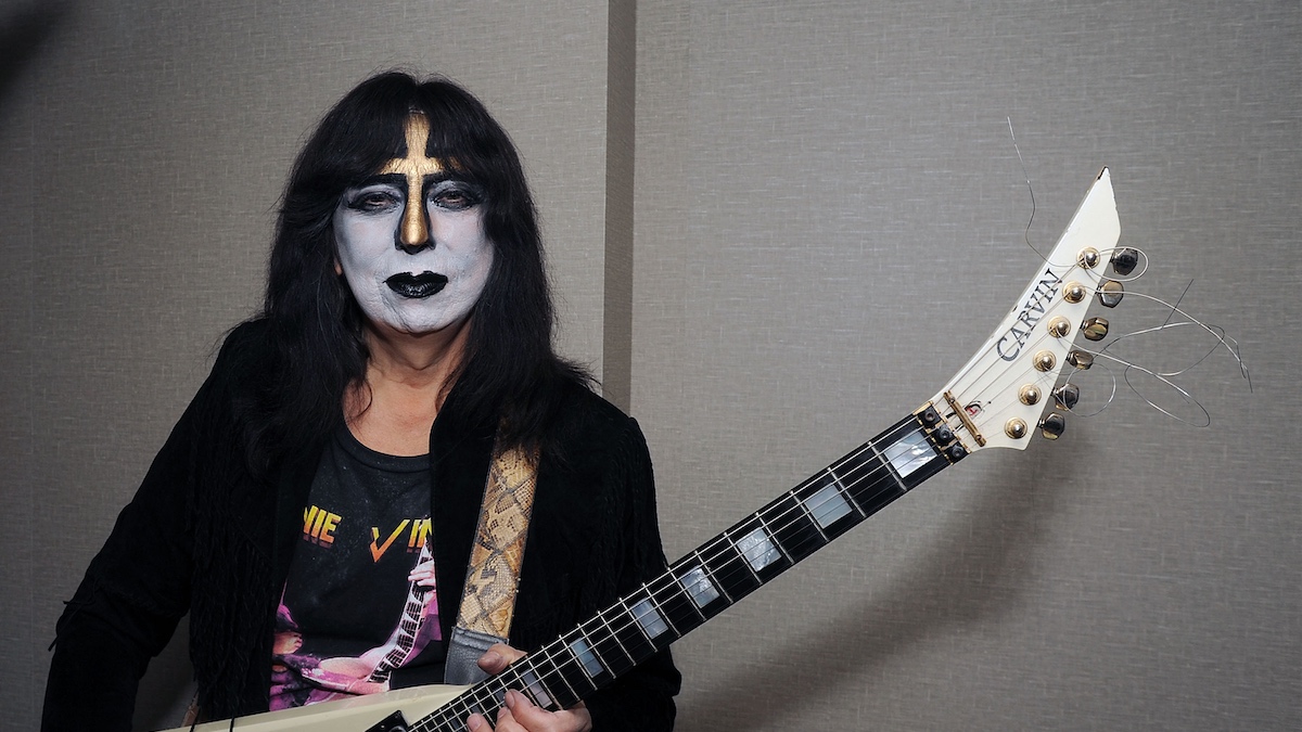 Vinnie Vincent's $2 Million Album Deal: A Rock Legend's Unique Offer (2026)