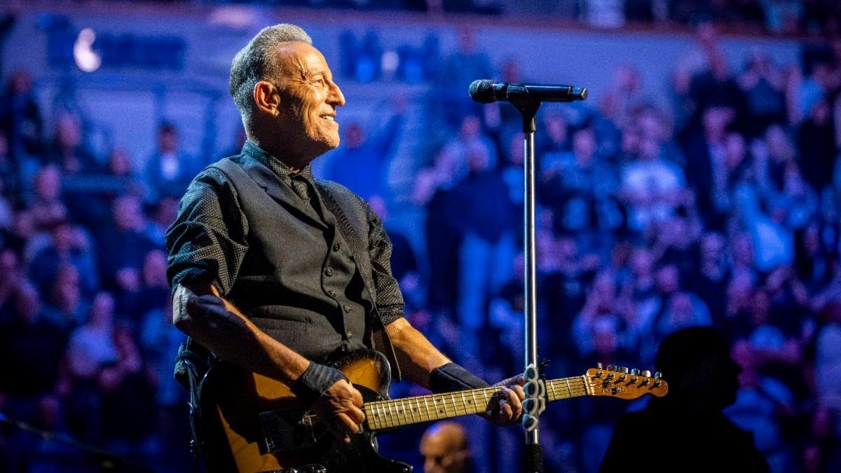 Bruce Springsteen's Powerful Message After WHCD Shooting: 'No Place for Political Violence' (2026)