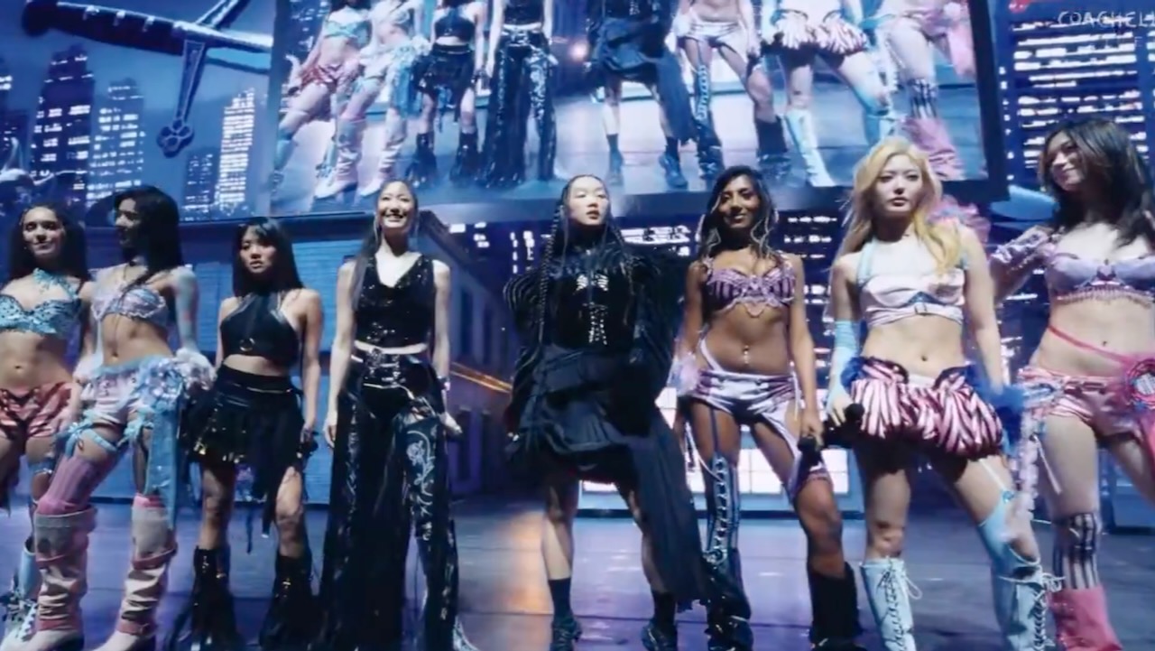 HUNTR/X & KATSEYE Electrify Coachella with "Golden" Performance! (2026)