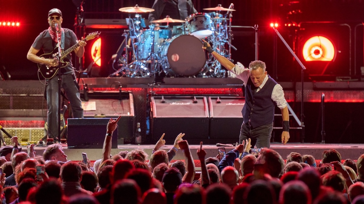 Bruce Springsteen's Chicago Revolution: 'Land of Hope and Dreams' Tour Review (2026)