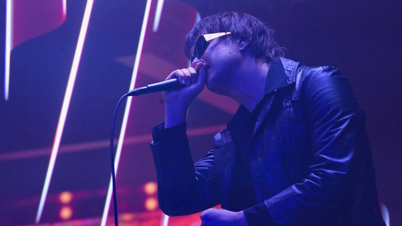 The Strokes' Stunning Performance of 'Falling Out of Love' on Colbert (2026)