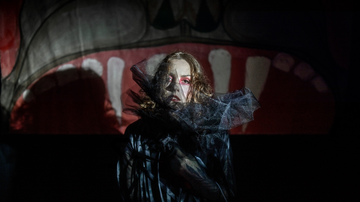 Emma Ruth Rundle's 'Enough' Music Video & Fall 2026 US Tour Announcement (2026)