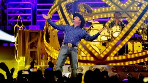 Garth Brooks Announces New Arena Tour Featuring Return of Drum Pod Stage
