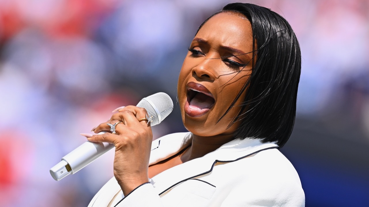 Jennifer Hudson's FIFA World Cup Anthem: Powerful Performance, Disappointing Finale (2026)