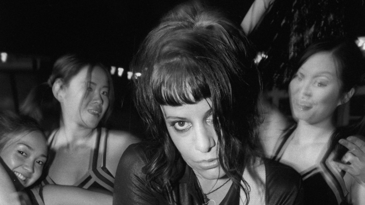 Jennifer Finch's Posthumous Memoir: A Rock Star's Journey (2026)