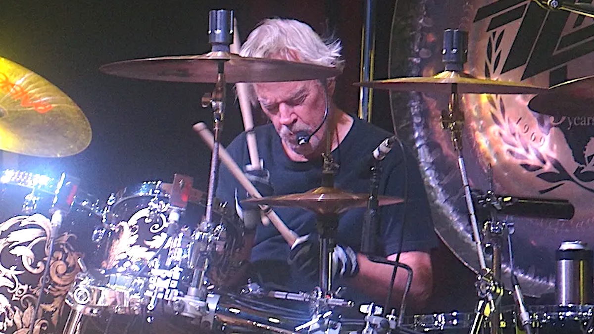 ZZ Top's Frank Beard Faces Health Crisis: Tour Update & Replacement Drummer Revealed! (2026)