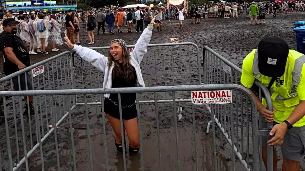 Lollapalooza Mud Mayhem: Woman Trapped in Knee-Deep Mud Pit Goes Viral! (2026)