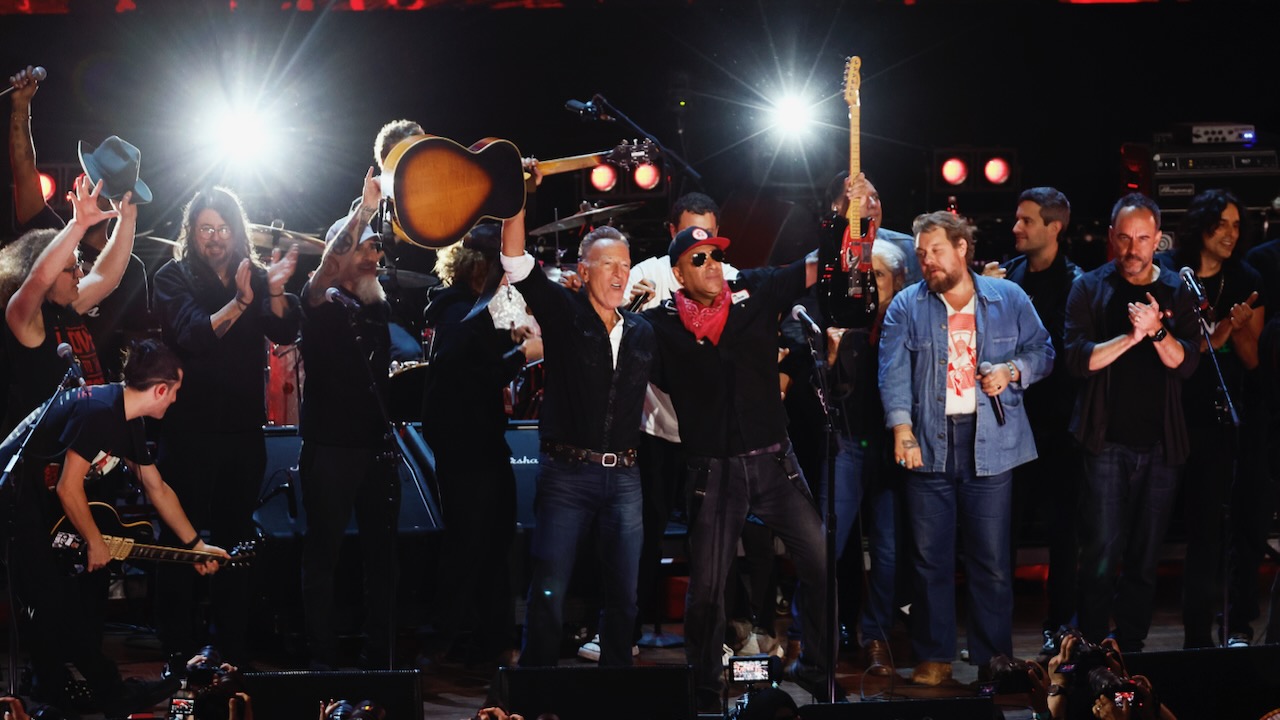 Bruce Springsteen & All-Stars Close Power to the People Fest with Epic Jam (2026)