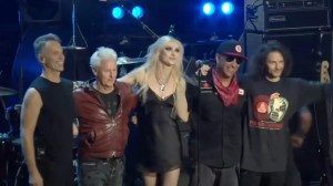 taylor momsen mike mccready matt cameron play suns of soundgarden set at power to the people fest