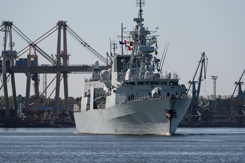 Buildings Canadas Defence future - PCL