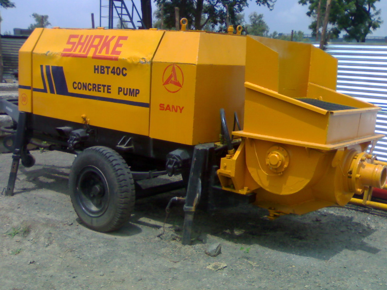 CONCRETE PUMP This can deliver 40 CUM of concrete per hour