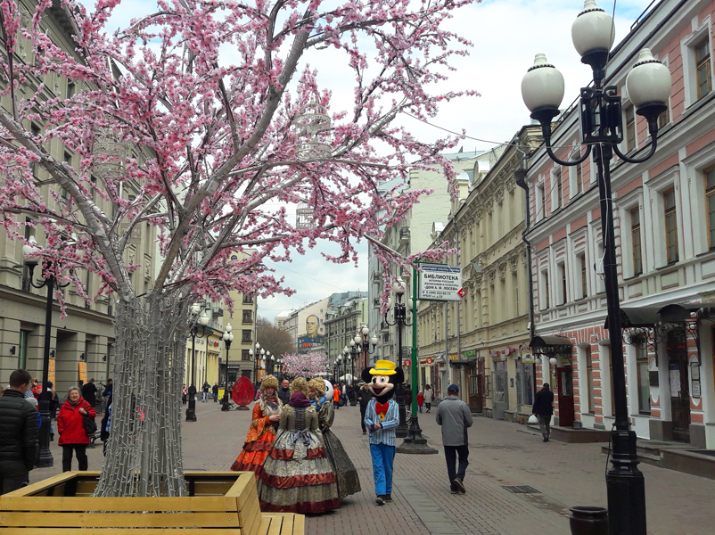 Мы предлагаем 19 экскурсий пешком по новому и старому арбату в москве. Ekskursiya Po Arbatu V Moskve Tury Po Rossii Ekskursii Po Moskve Ekskursii Po Sankt Peterburgu Poezdki Na Sahalin Otdyh V Rossii Constructour