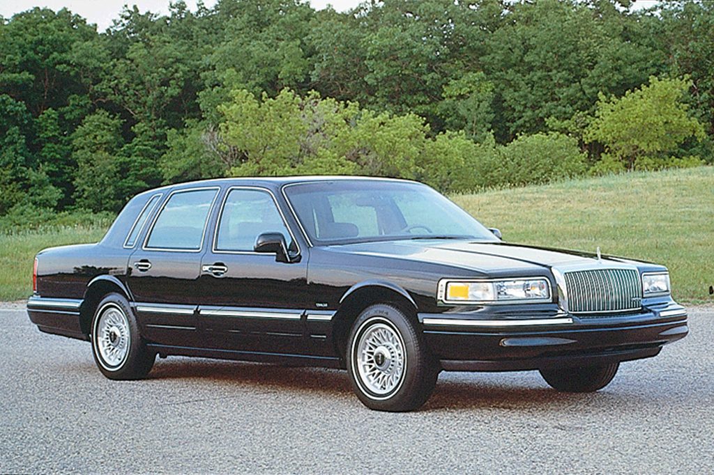1990-97 lincoln town car consumer guide auto on 1990 lincoln town car value
