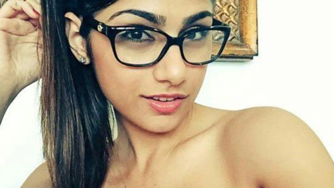 Porn star Mia Khalifas breast implants ruptured by hockey puck | news.com.au — Australias leading news site