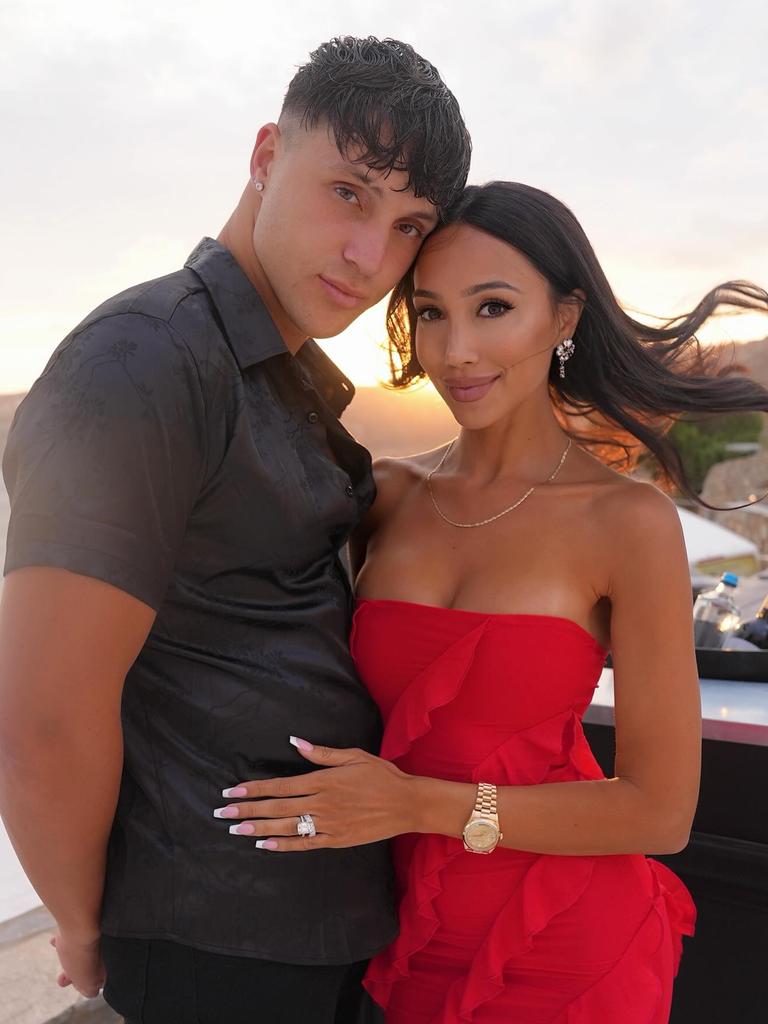 Star pregnant by stepbrother reveals naked wedding dress ordeal | The Chronicle
