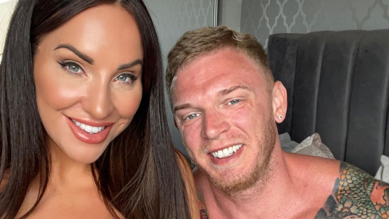 OnlyFans couple earn $61K a month after making porn to spend more time together | Kidspot