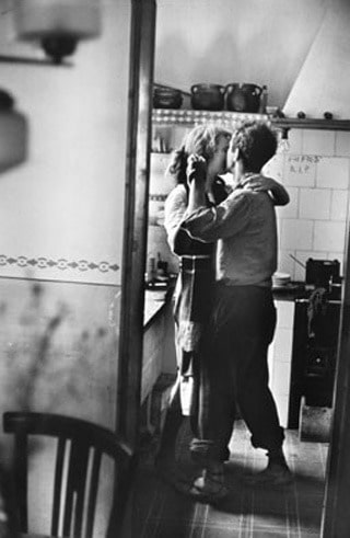 Dinner Date At Home How To Plan A Romantic Dinner Date The Art Of Manliness