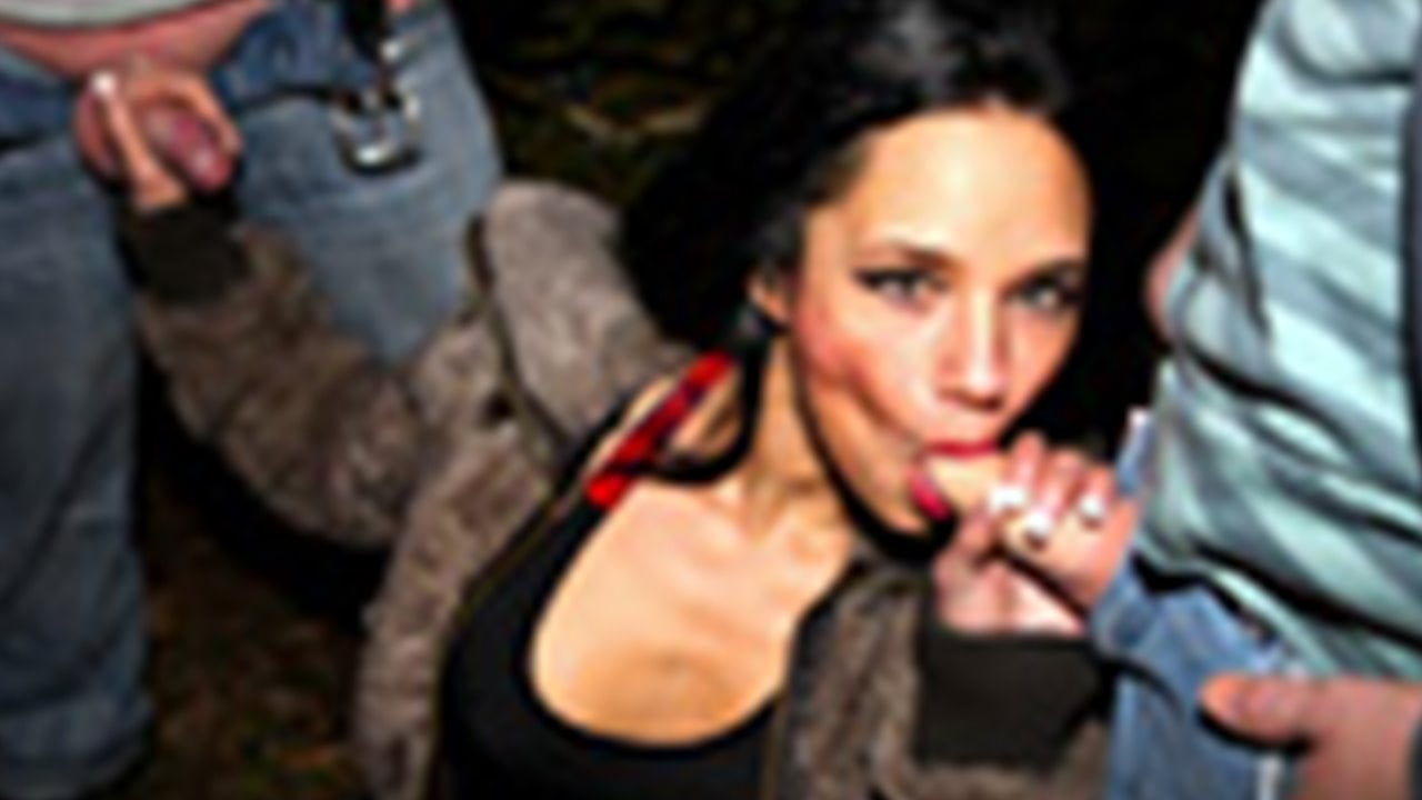 Dogging Spot in Glasgow. my Slutty Wife Loves to be Watched. one of the  Guys Cum on the Side Window. - Pornhub.com