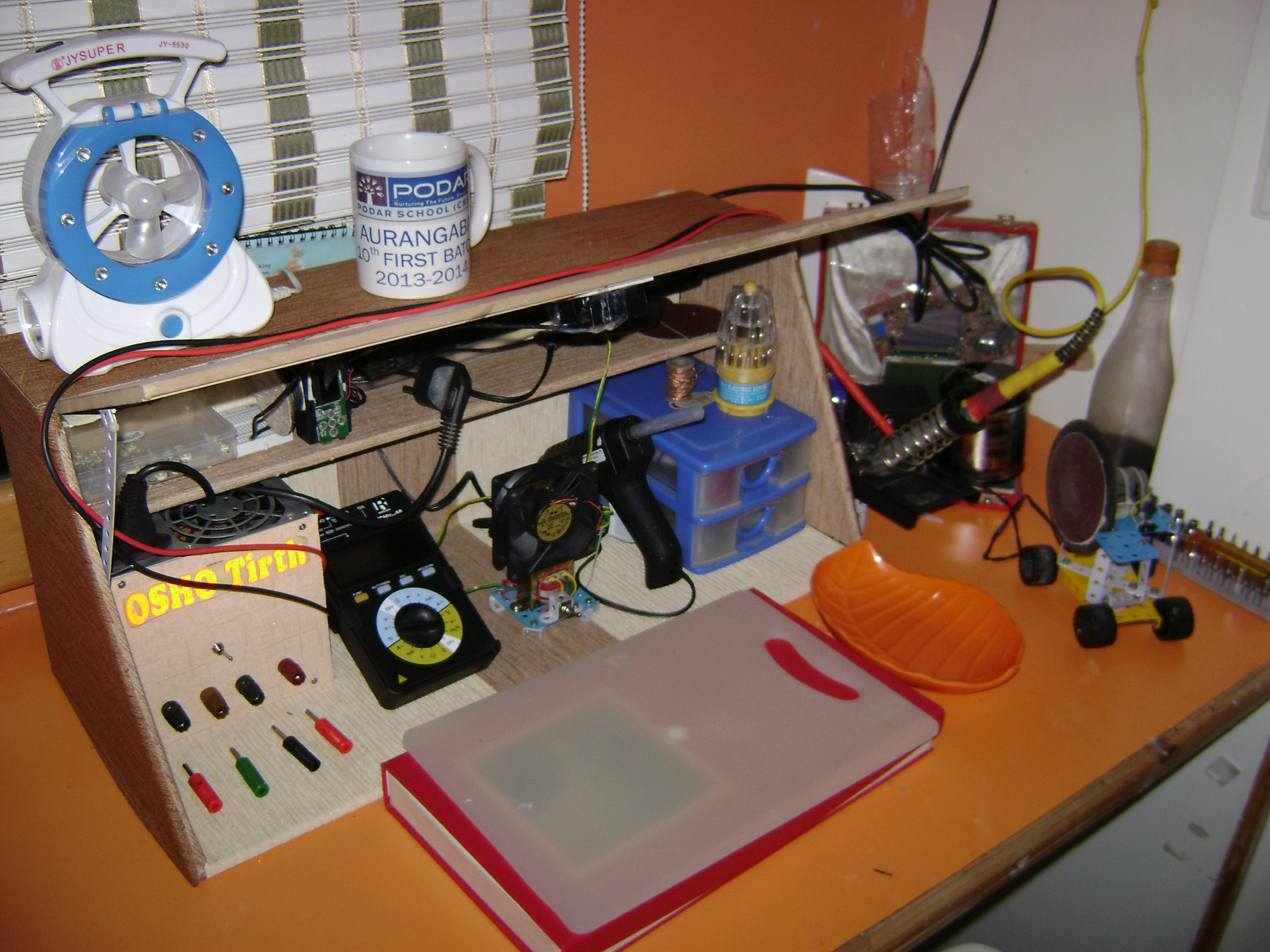 Portable Workstation Instructables - Retina Light Backgrounds for Desktop