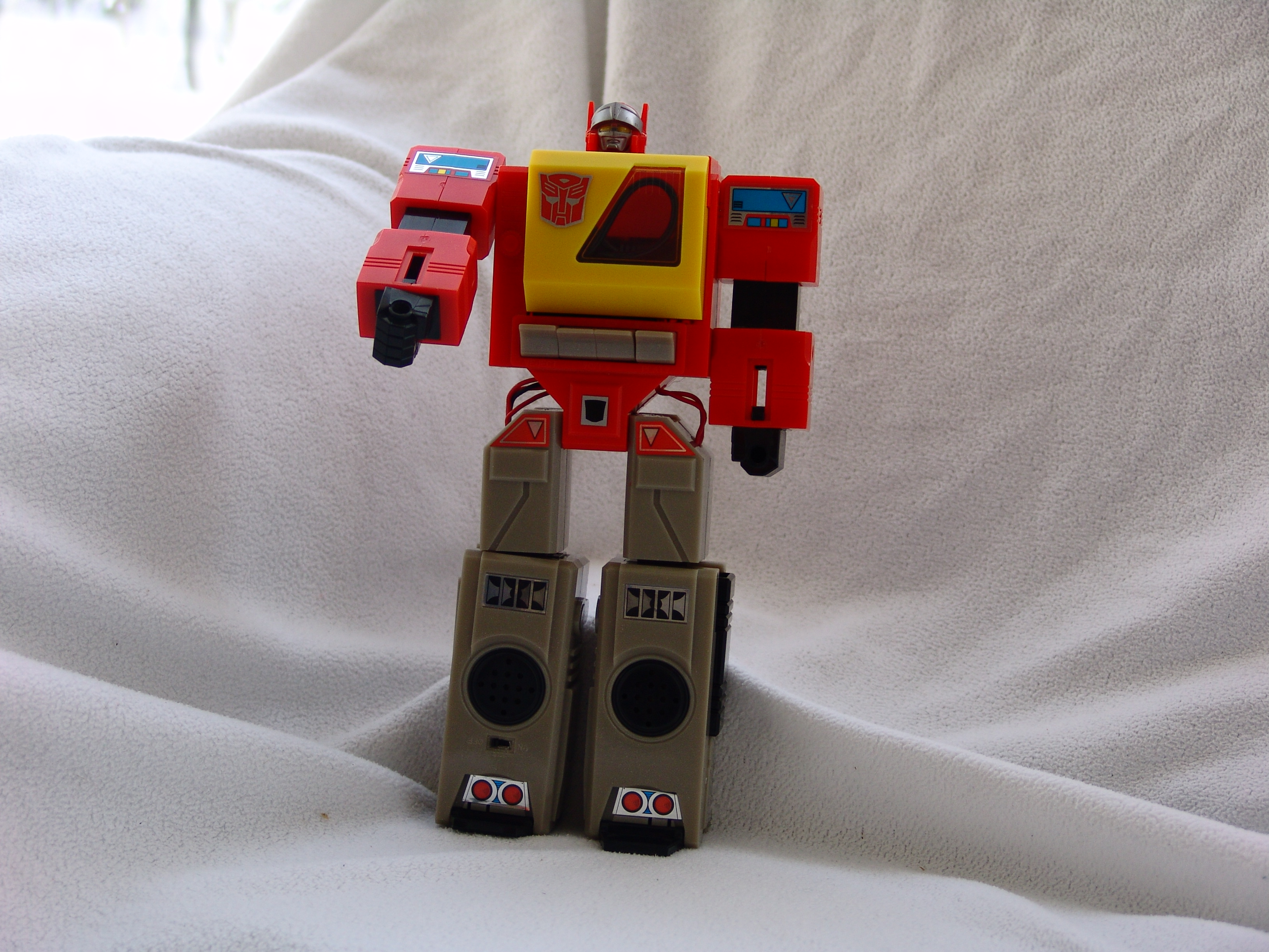 Blast The Boom Box Transformers - High Quality High Resolution Abstract Wallpapers | Free Download