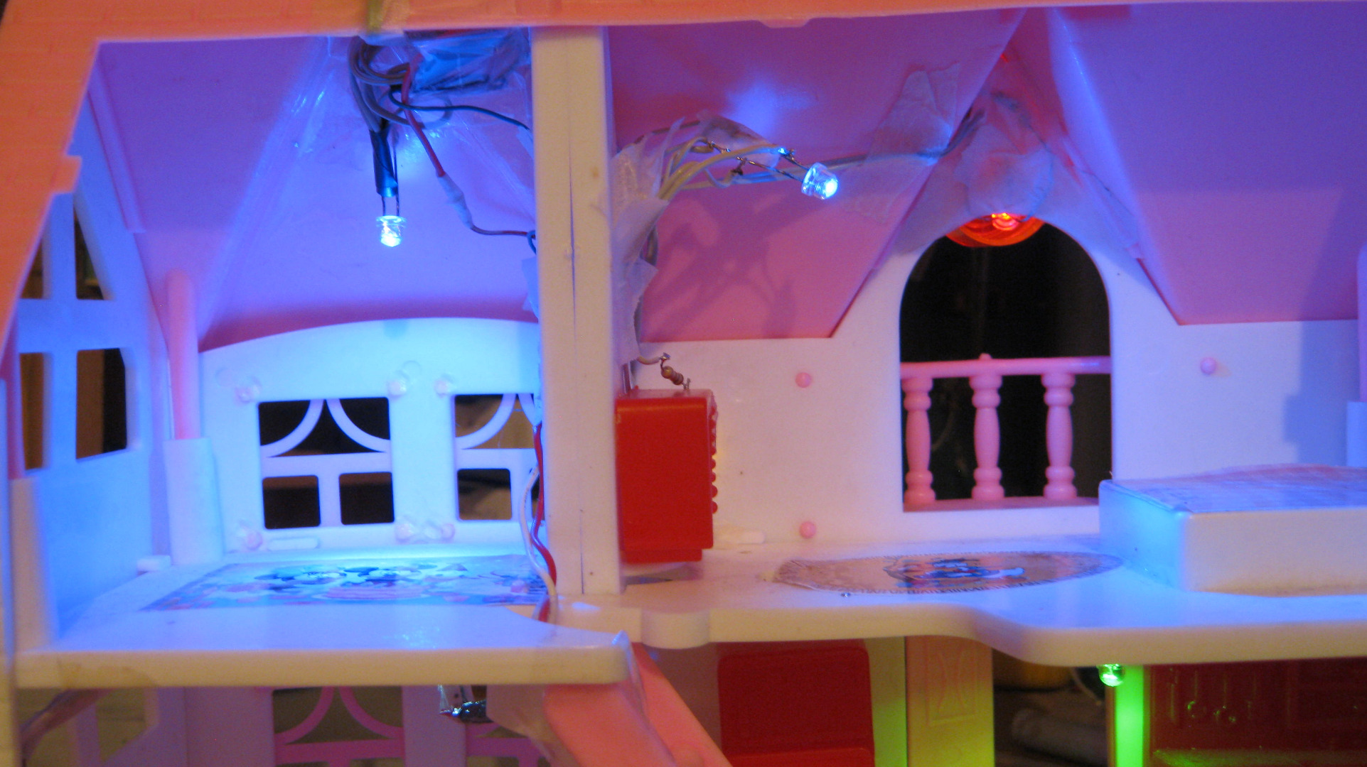 The Toy House Instructables - Creative Ultra HD Geometric Backgrounds | Free Download