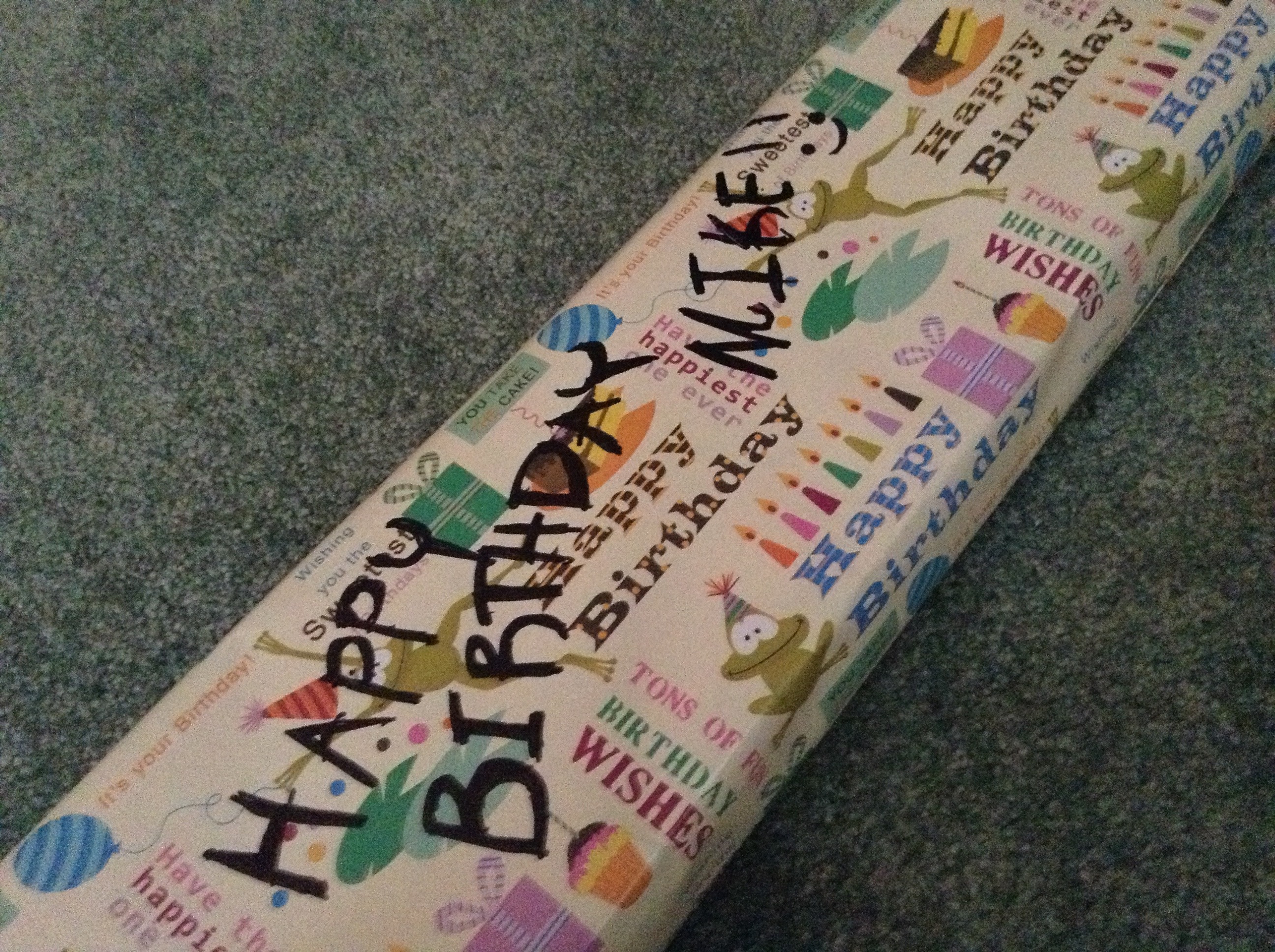 Gift Wrap Large - Amazing Mobile Nature Backgrounds | Free Download