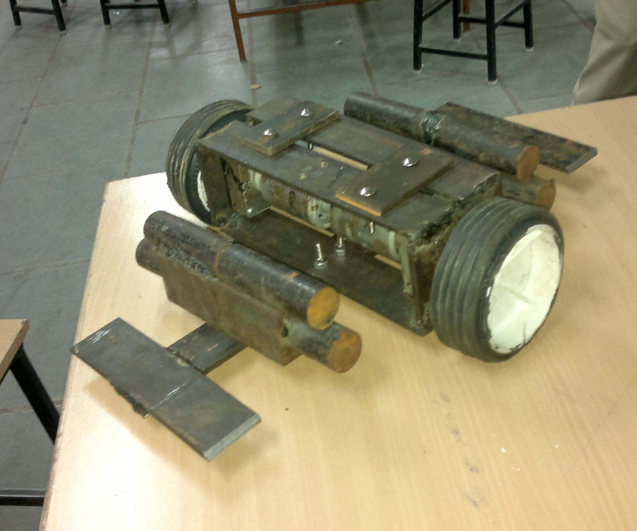 Robowar Robot 3 Steps Instructables - Premium Vintage Illustration Gallery - Retina