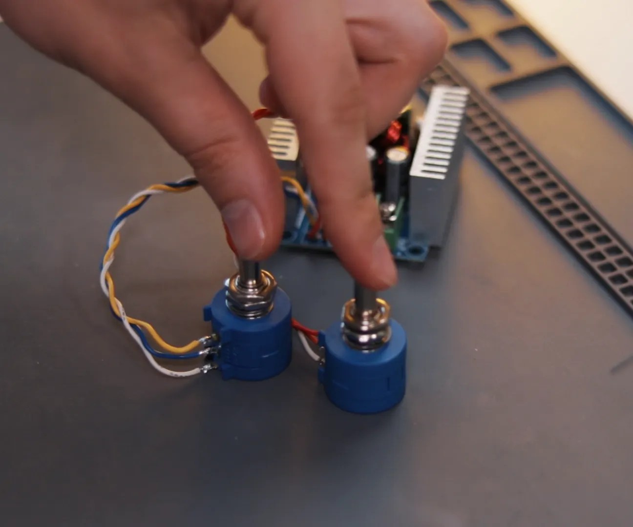 Diy Lab Bench Power Supply Build Tests 16 Steps With Pictures