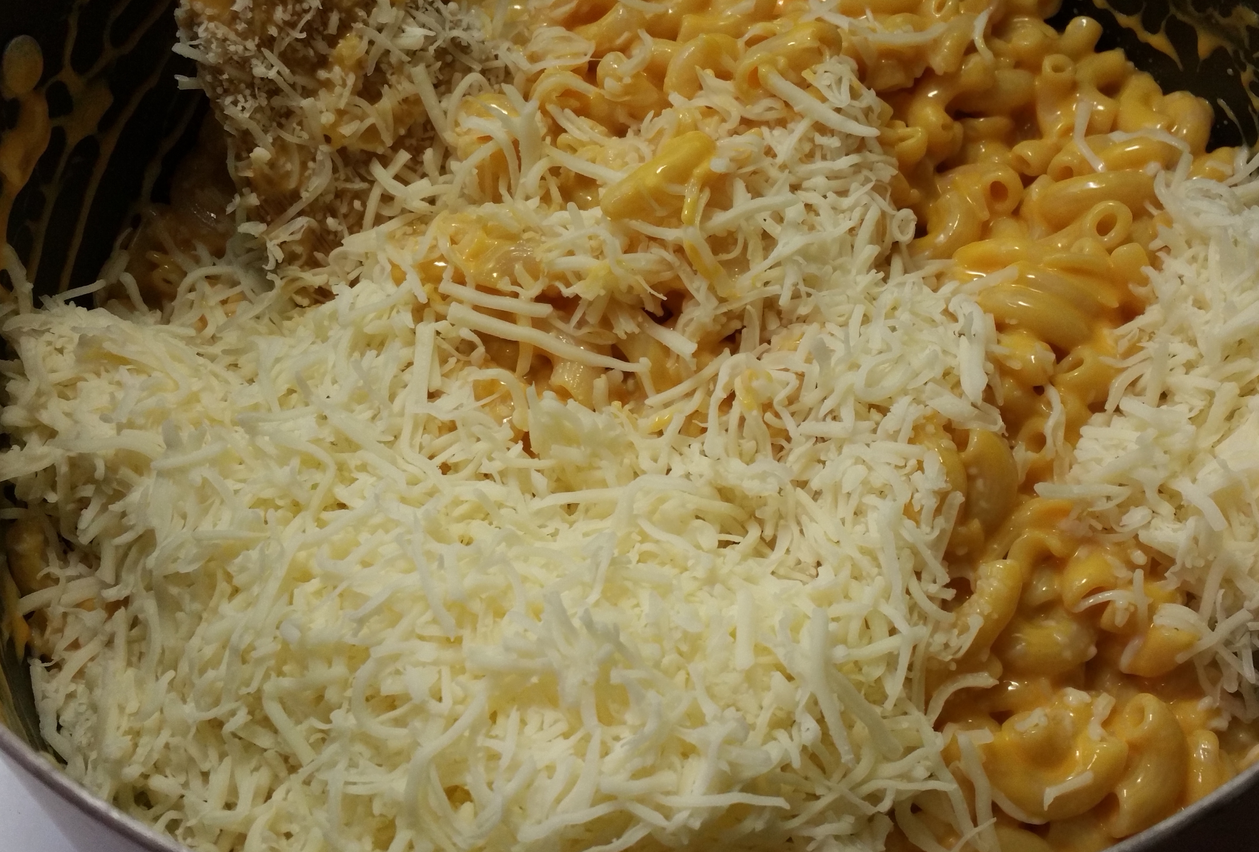 Macaroni1 Bakin Bit - Professional Minimal Background - 4K