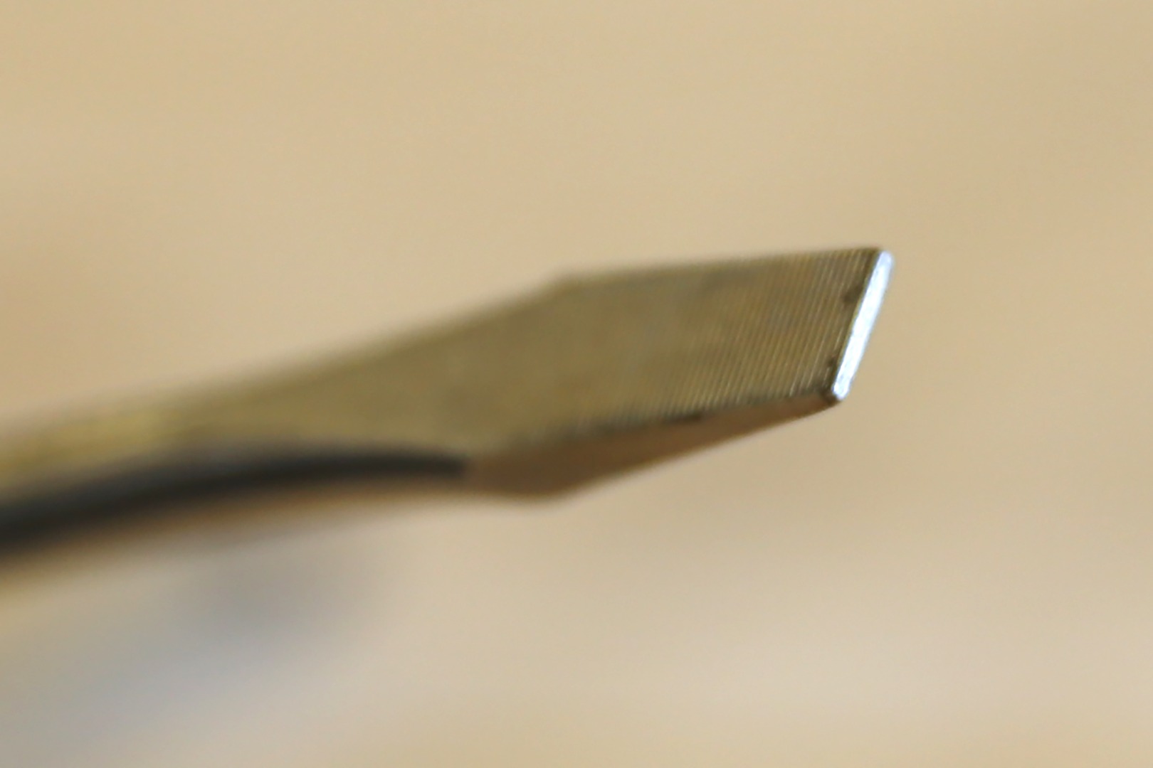 How to drill clean holes