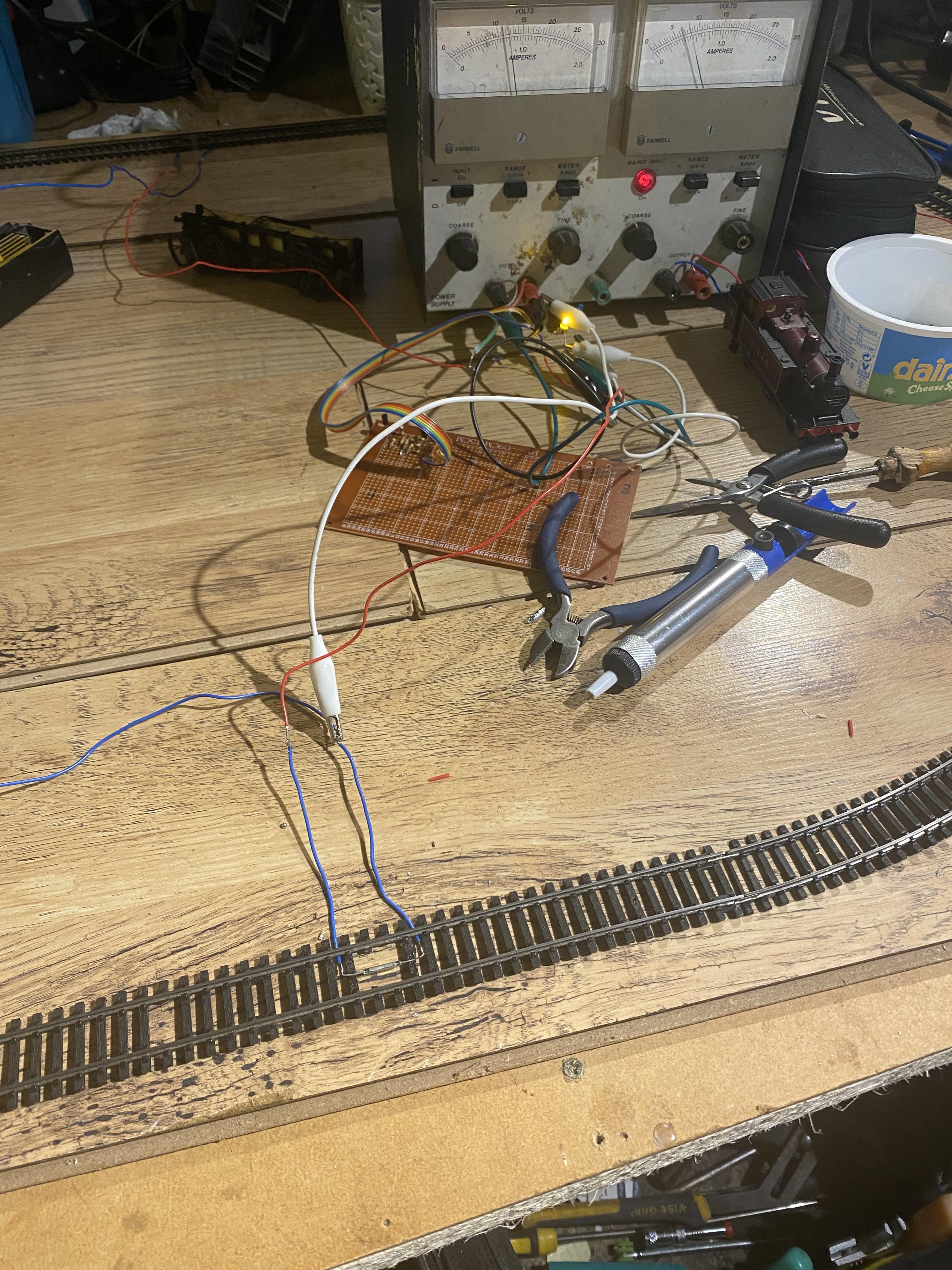 Flip Flop Circuit Transistor Transistor Sr Latch Circuit 3 Steps Instructables - Download High Quality Vintage Art | Retina
