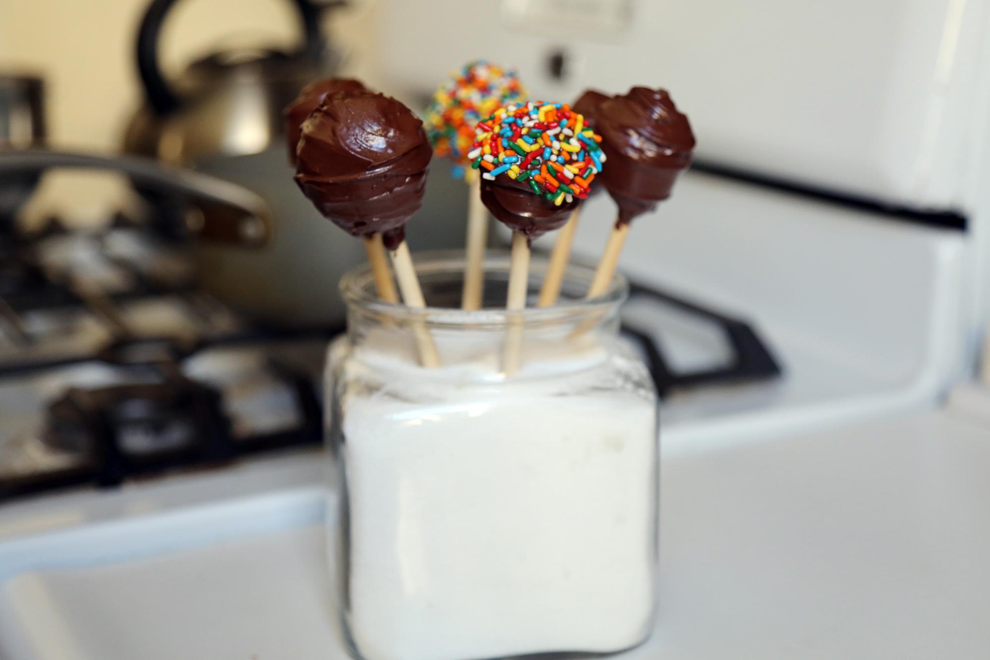 Prank Cake Pops 5 Steps With Pictures Instructables - Mobile Dark Textures for Desktop