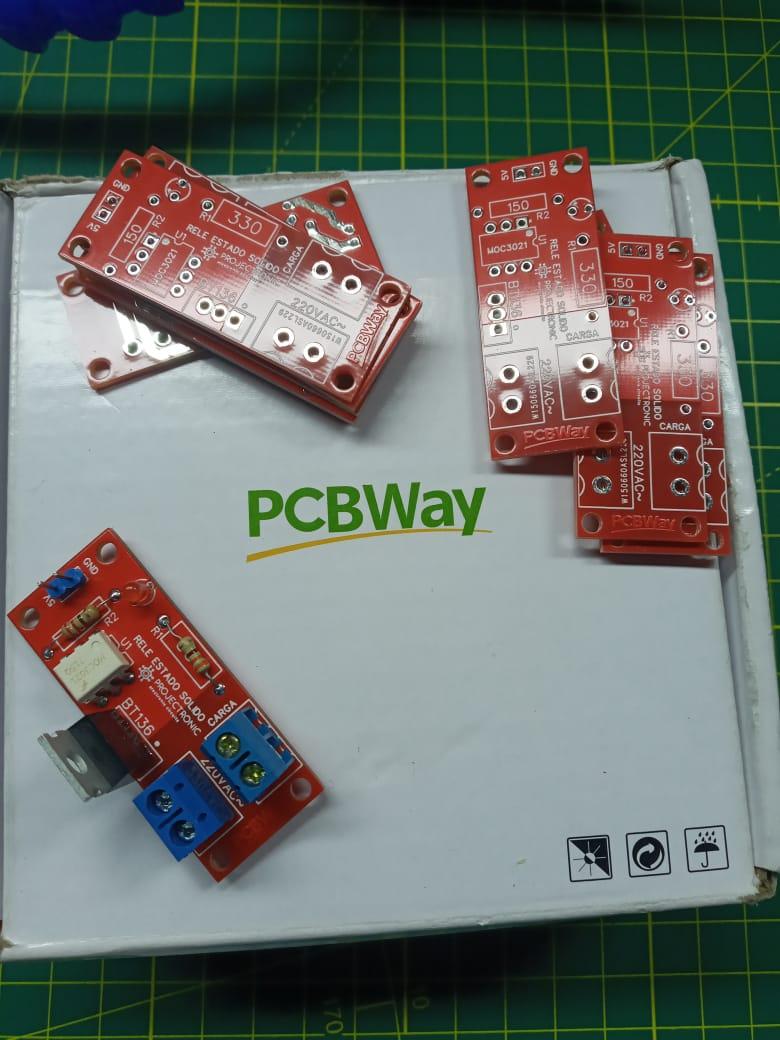 Triac Output Solid State Relay Features Pdf Alternating Current - Premium Geometric Illustration Gallery - Desktop