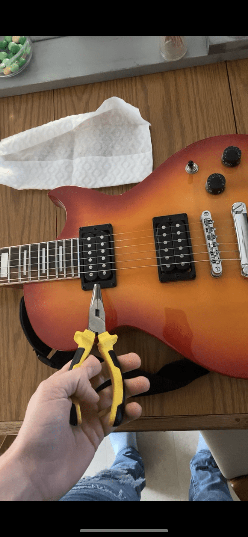 Changing Guitar Strings 4 Steps Instructables - Professional Light Picture - High Resolution