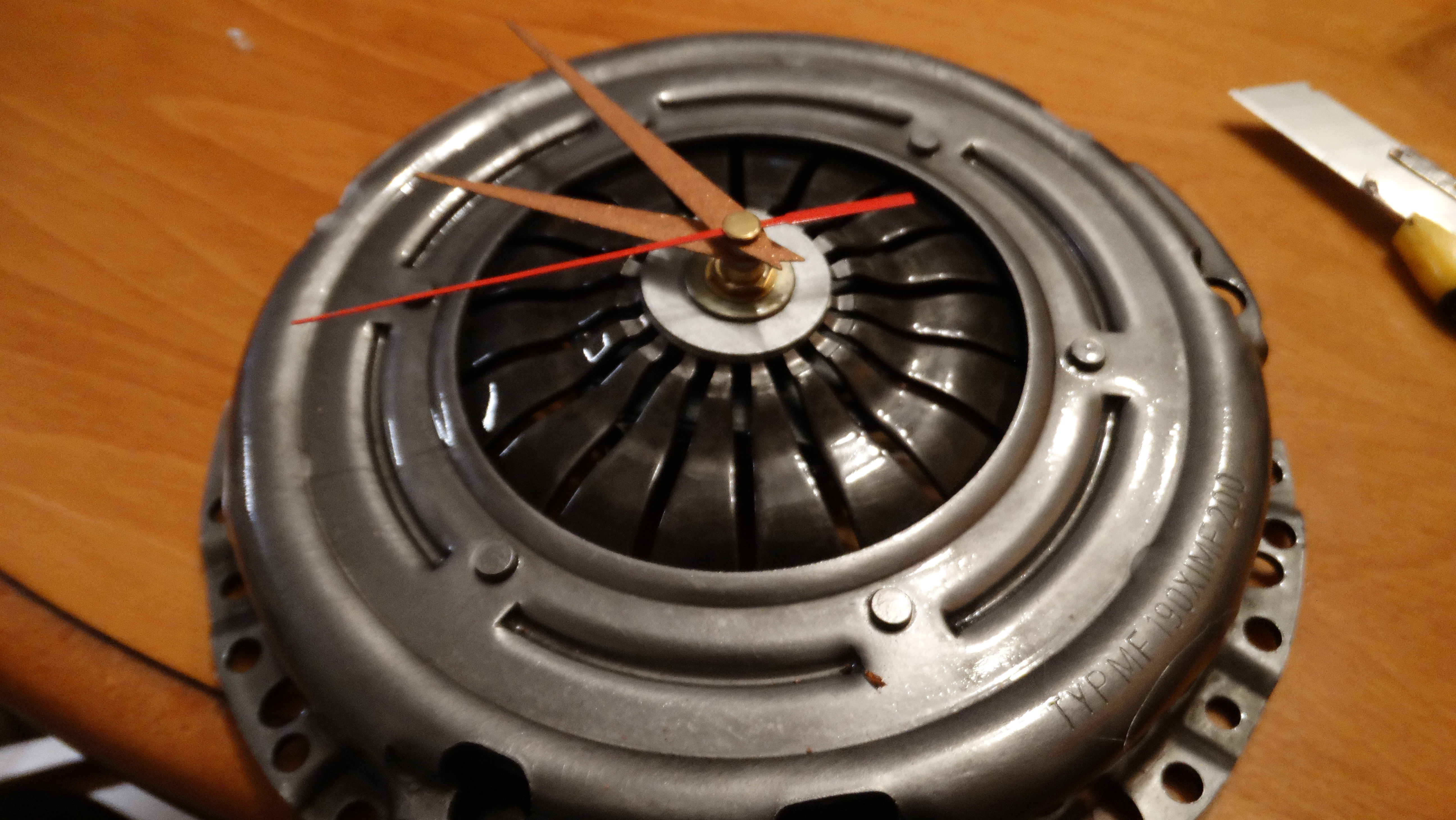 Clutch Clock Weasyl - Download Stunning Nature Background | Full HD