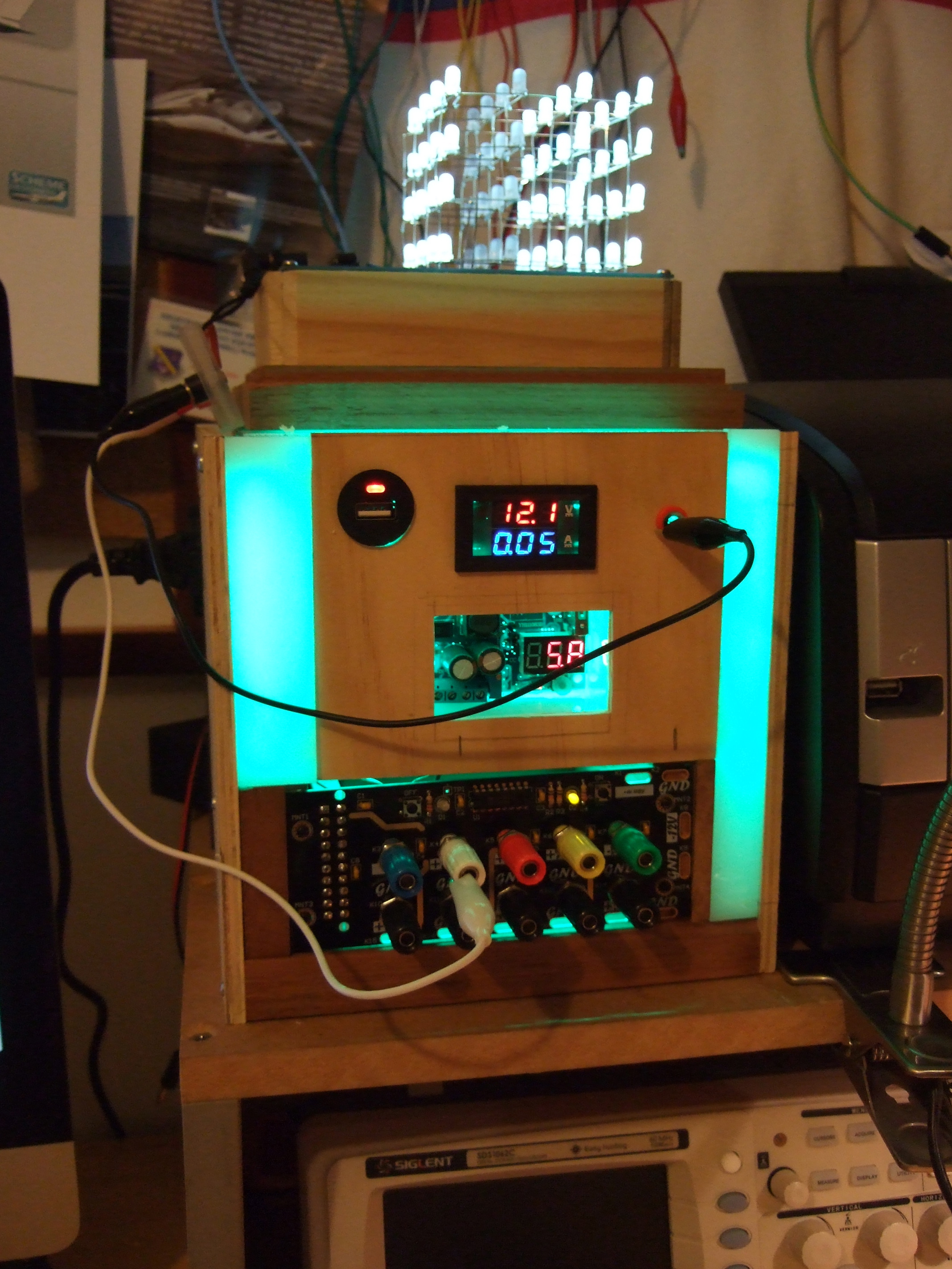 Atx Super Easy Instructables - Premium Geometric Illustration Gallery - Mobile