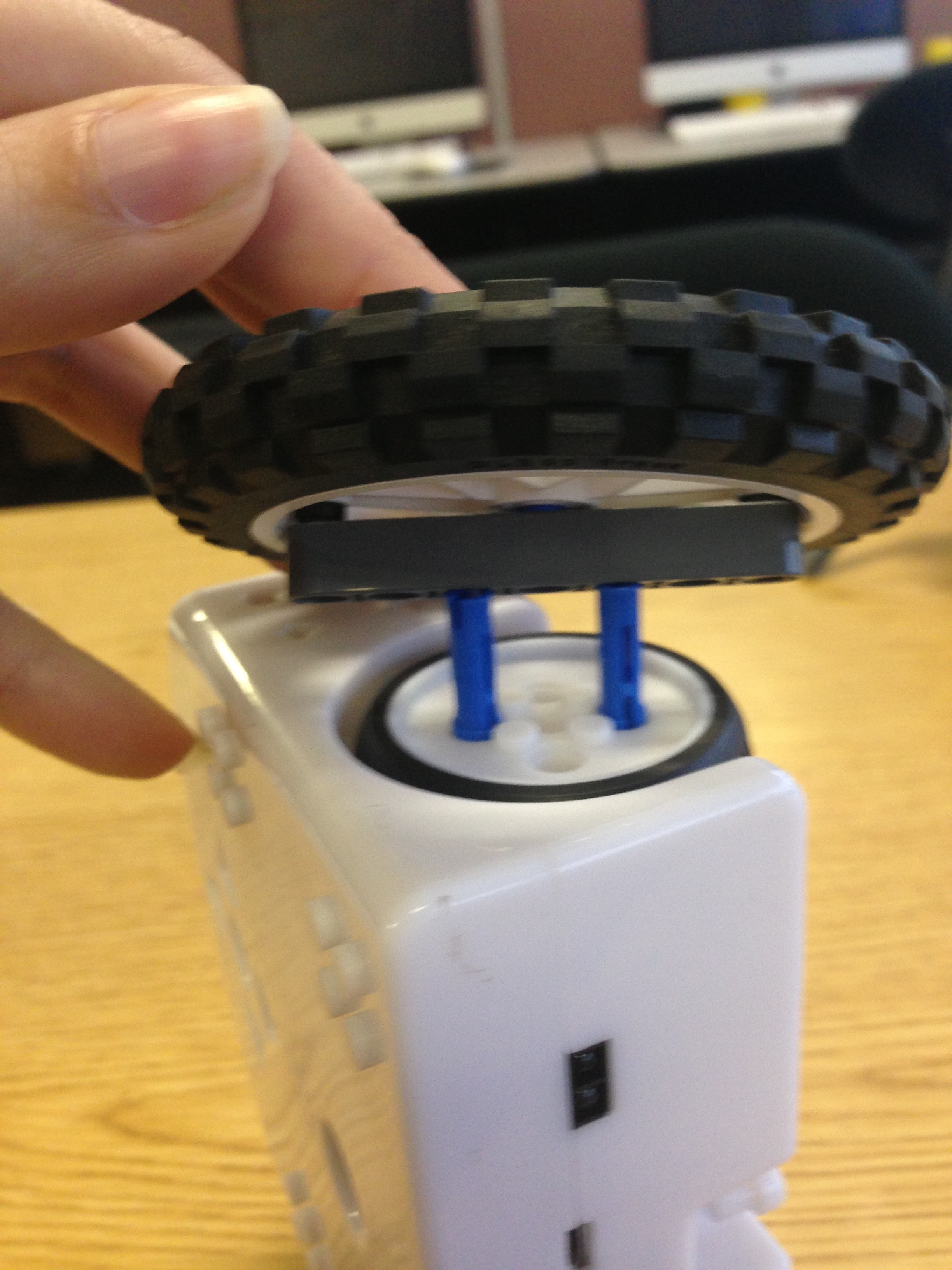 Basic Mobile Robot Design With Thymio Chuanfang Ning - Ocean Designs - Classic Ultra HD Collection