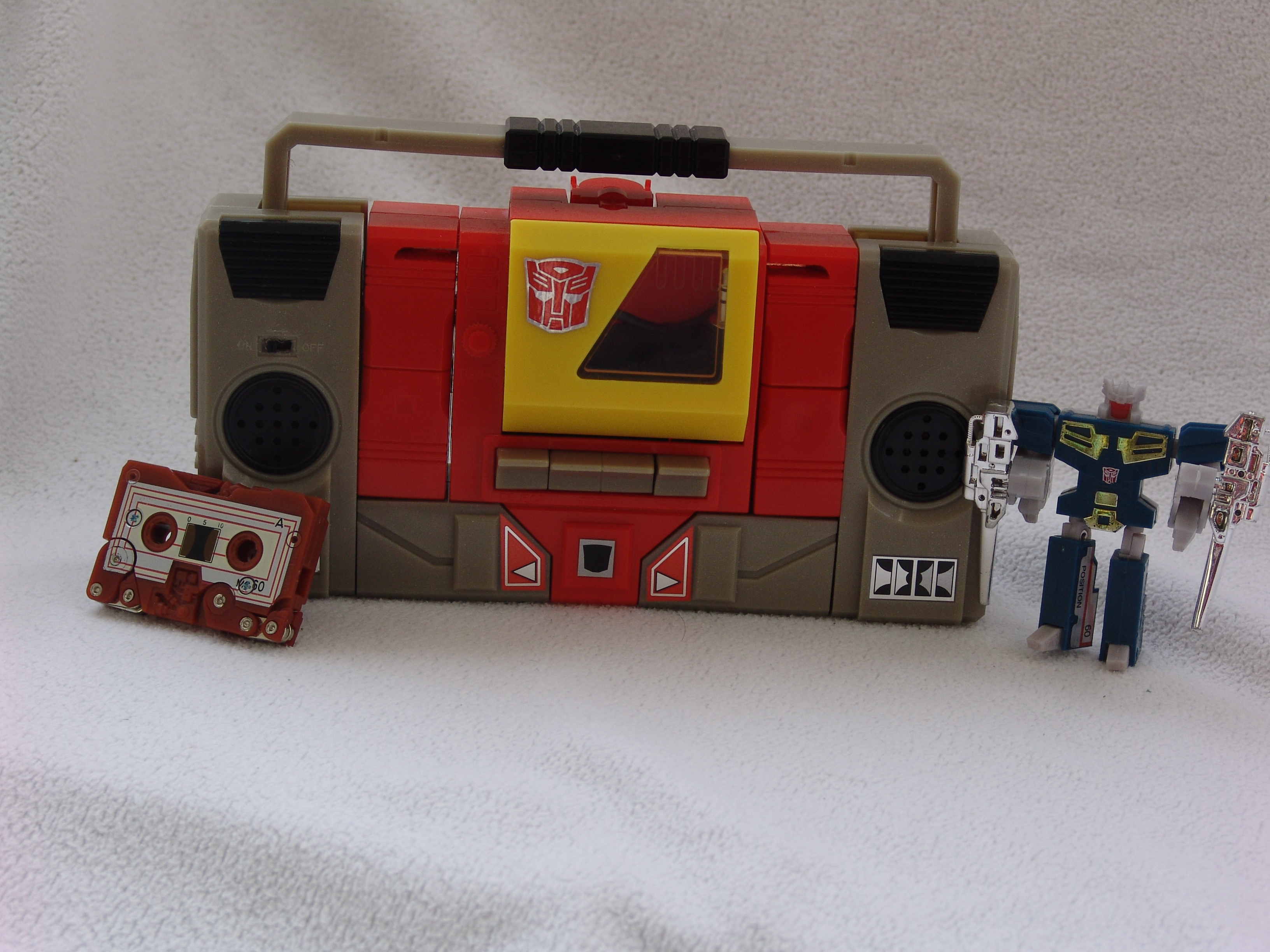 Blast The Boom Box Transformers - Ocean Pictures - High Quality 4K Collection