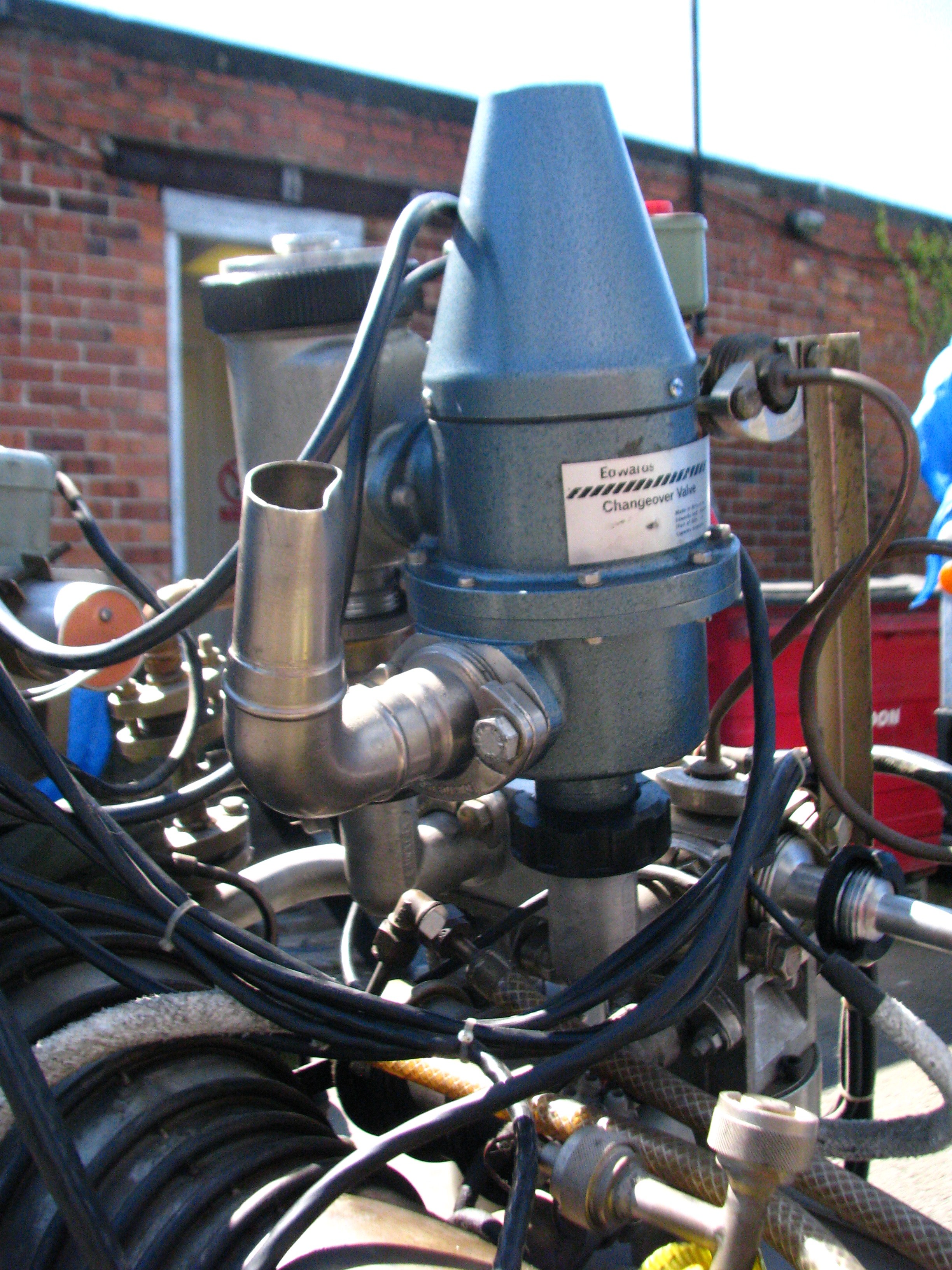 Diffusion Pump Instructables - Artistic Geometric Texture - High Resolution