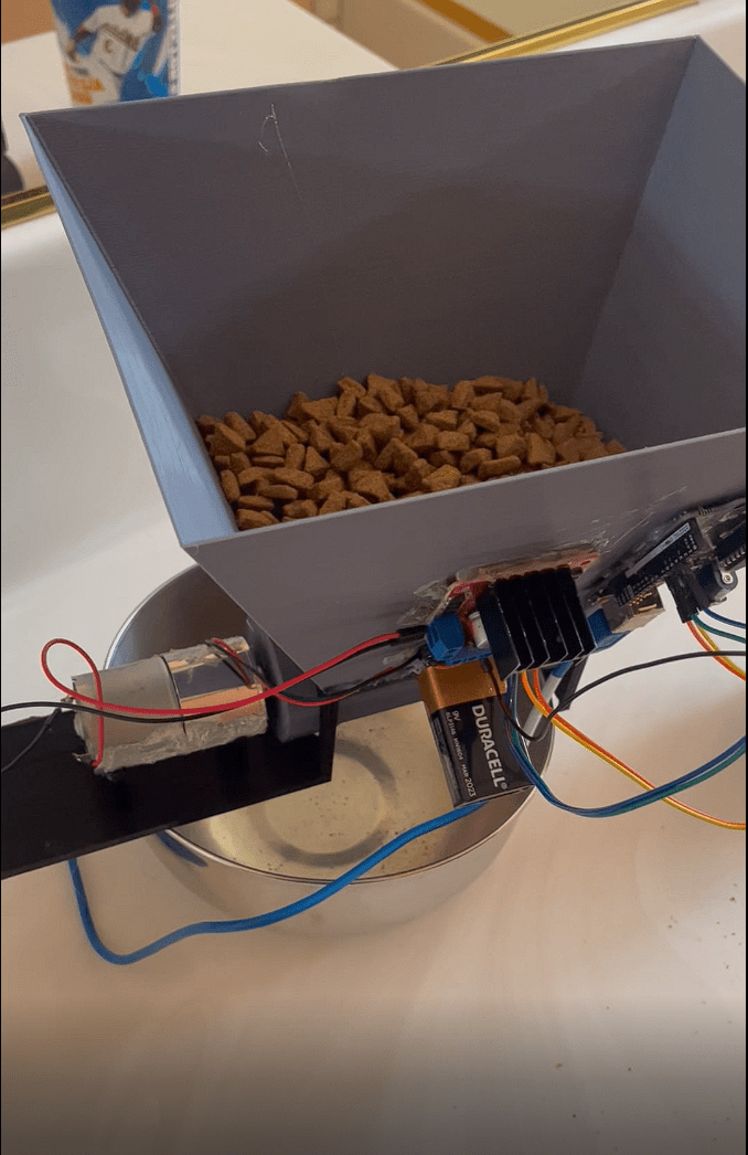 Automatic Pet Feeder 3 Steps Instructables - Space Background Collection - High Resolution Quality