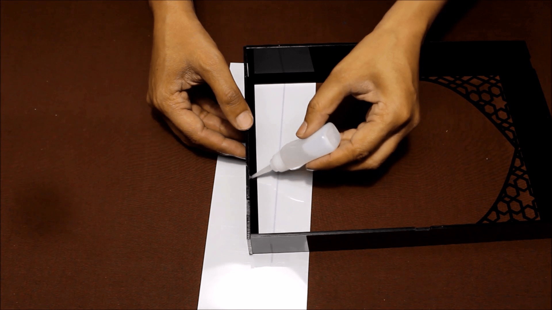 How To Make An Infinity Mirror With A Few Hand Tools Techydiy - Download Classic Light Background | HD