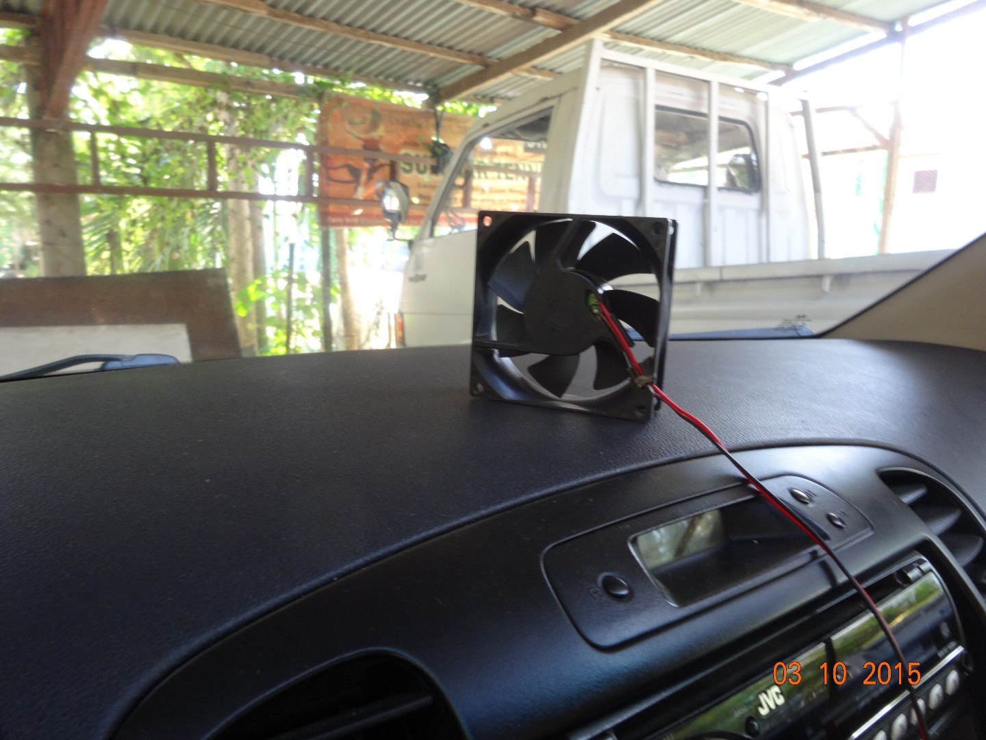 Car Trouble Fan Casting - Gradient Photos - Artistic Ultra HD Collection