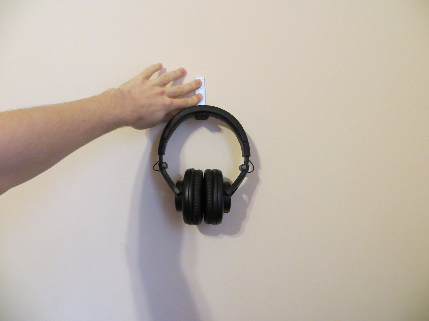 Cheap Headphone Hook 4 Steps Instructables - Incredible Ultra HD City Images | Free Download