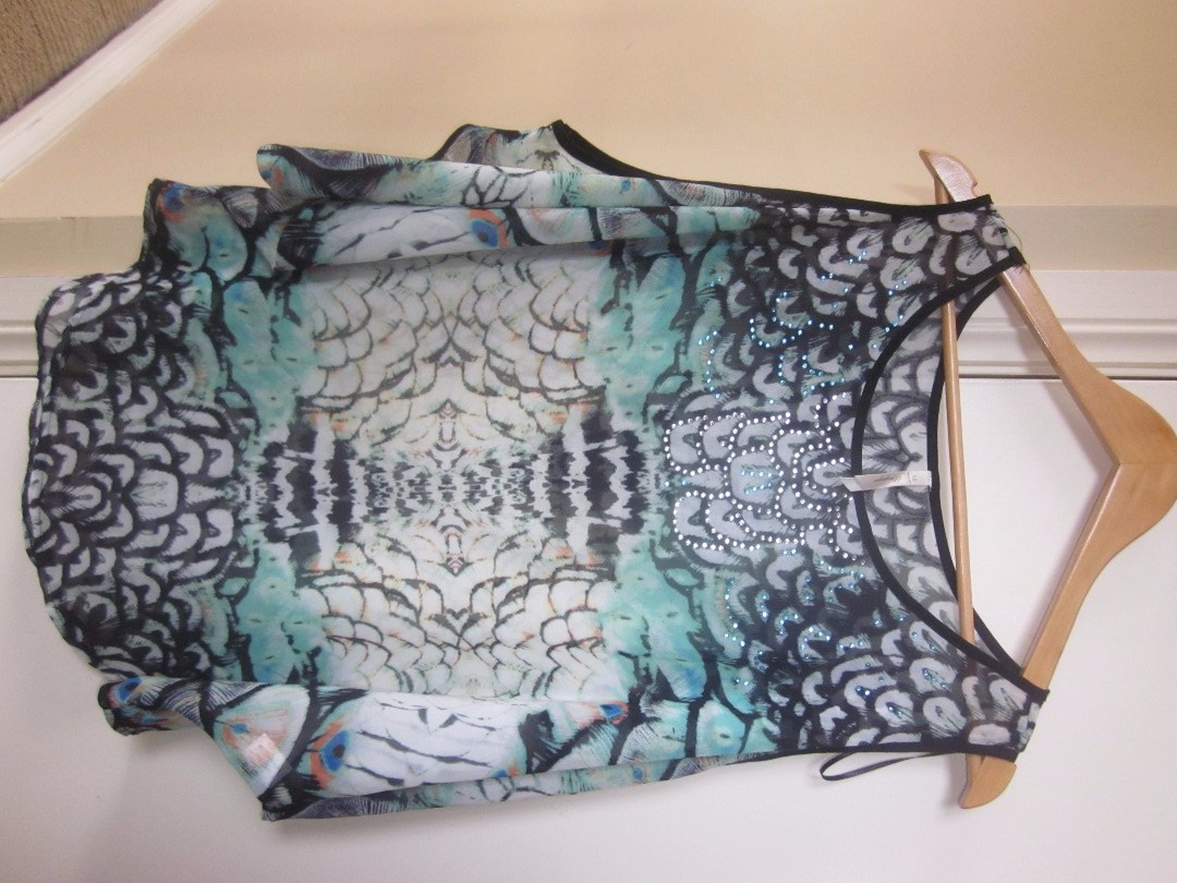 10 Creative Ways To Upcycle Your Wardrobe - Elegant Sunset Illustration - 8K